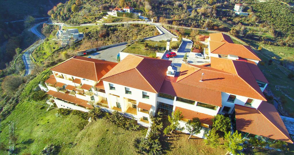 Avaris Hotel Karpenisi Ngoại thất bức ảnh